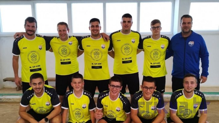 Boćari "Svetog Jakova": Damir Poslek, Neven Vičević, Karlo Šaban, Žarko Jerčinović, Lovro Šipek, Kristijan Šipek (stoje), Filip Klarić, Luka Tomić, Luka Tus, Adrian Šipek i leon Petz