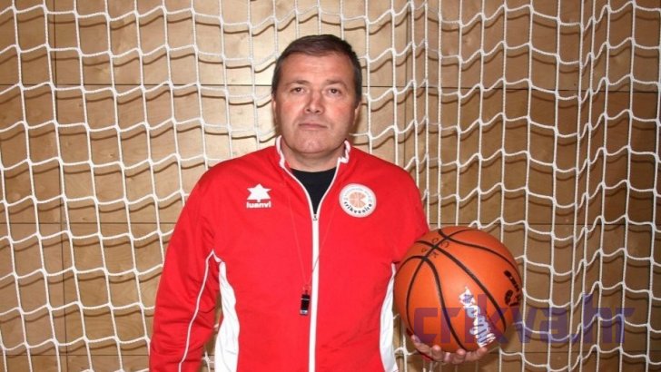 Trener Zoran Dragojević