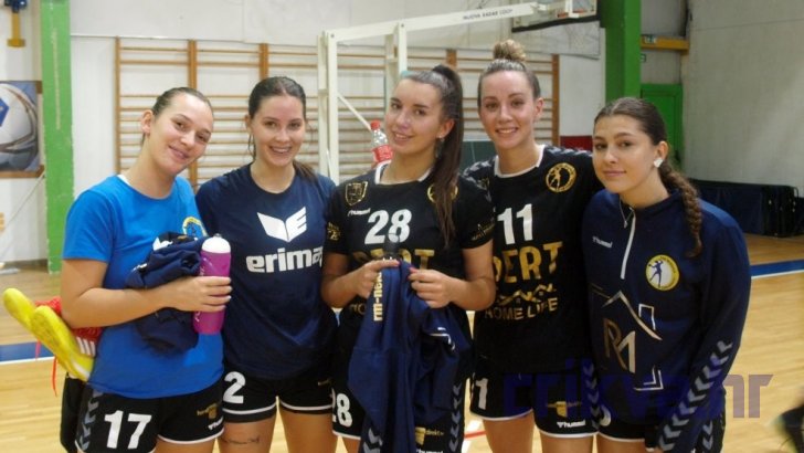 Maja Lončarić, Maja Kutija, Nika Car, Ivona Skorić i Valentina Tomić