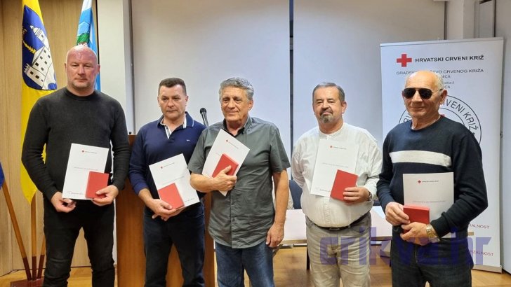 Darivatelji koji su više od 100 puta darivali krv: Marin Hreljac, Denis Bruketa, Medarda Kozjak, Milojko Mikanović i Ladislav Blažić