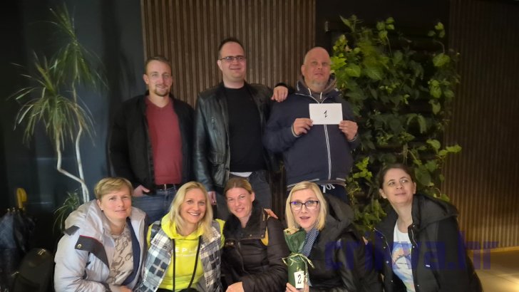 Ekipe "Norveška kožarska industrija" i "Uzi Quatro"