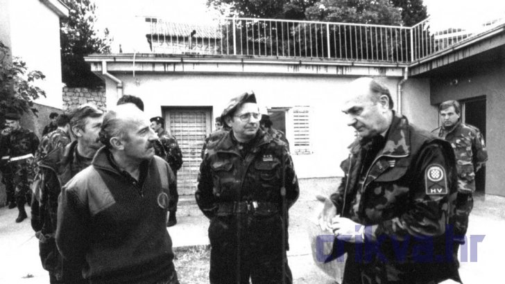 Cesarica, 19.5.1992. - Ivan Manestar (zapovjednik 155. brigade), Rudolf Brlečić (zapovjednik OG „Lika”) i Anton Tus (načelnik Glavnog stožera OS RH)2 